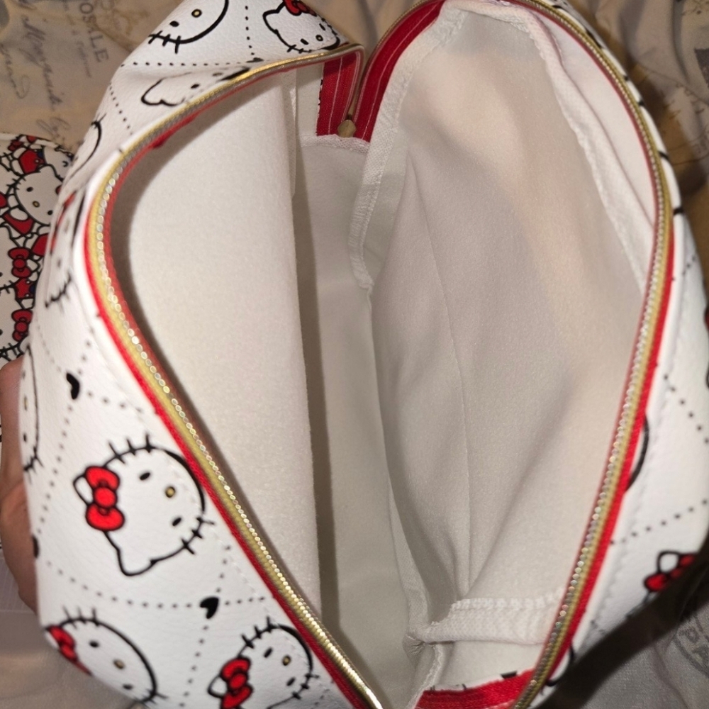 Hello Kitty Mini Backpack – New With Tags (NWT) - Picture 7 of 9